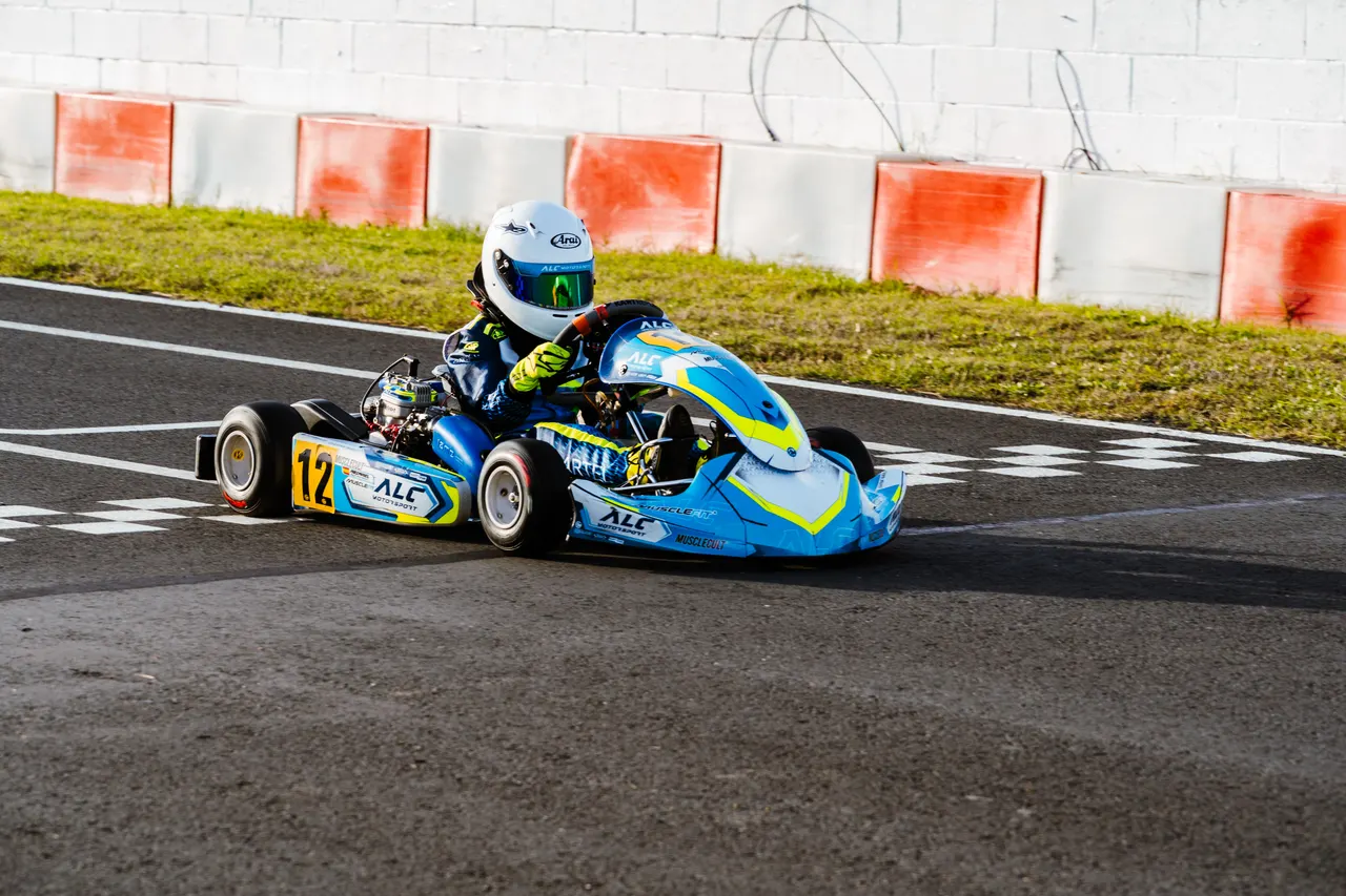 Kart de ALC Motorsport durante una sesión de competición.